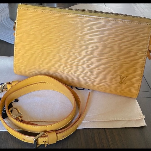 Louis Vuitton Handbags - Louis Vuitton Epi Leather Pouchette